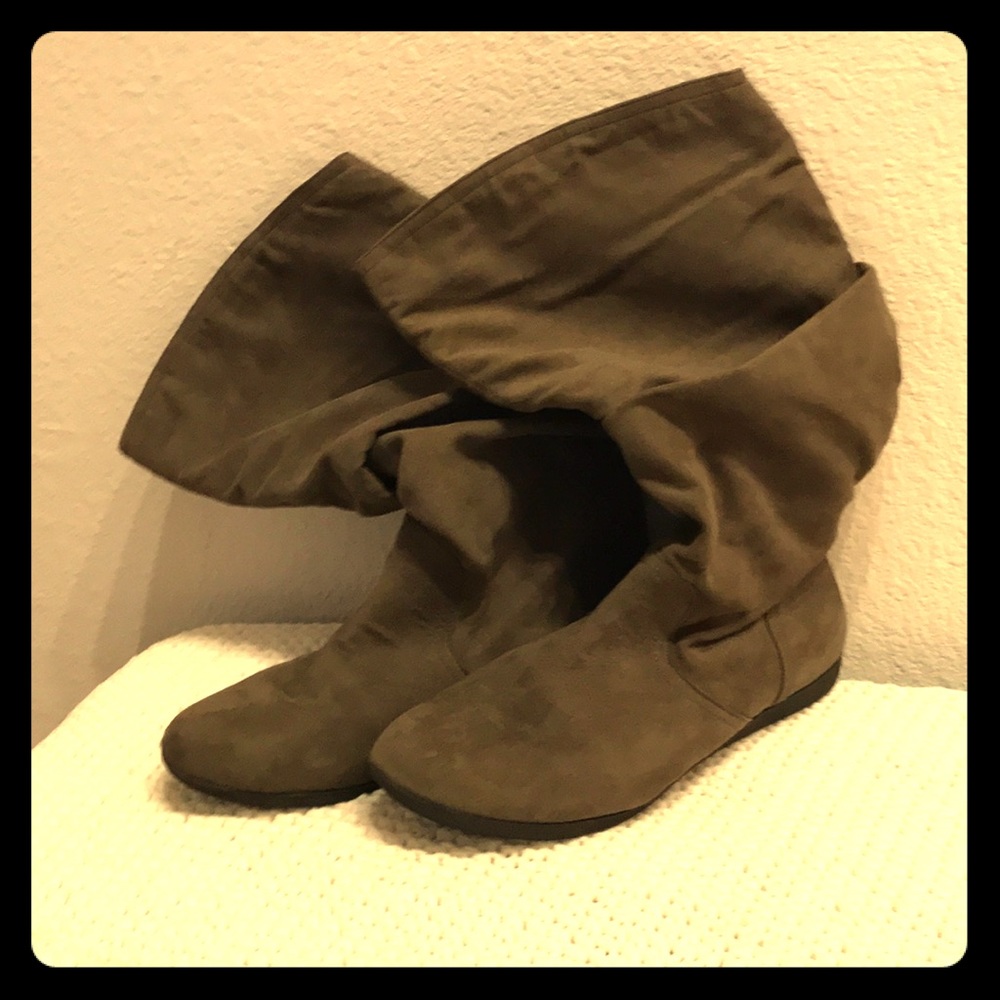 Super cute and comfy boots